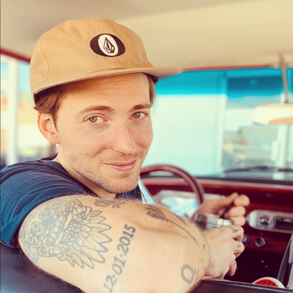 Meet your Posher, Sean - Picture 1 of 1